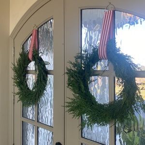Pair of wreaths